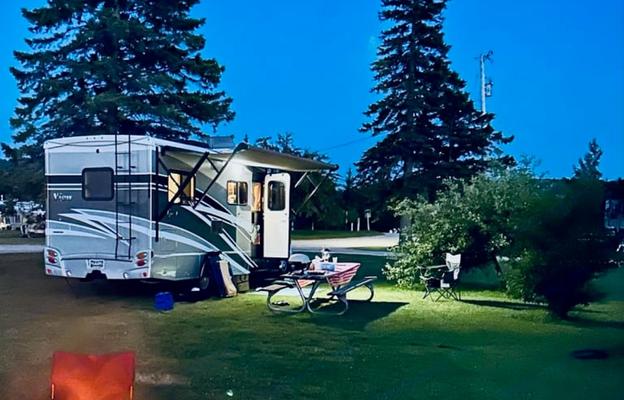 The Best View - 24 ft. Mercedes Winnebago View