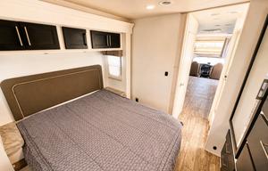 2018 Entegra Odyssey 29V