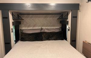 Spacious Family Friendly Luxury 5th Wheel 2BR/2BA