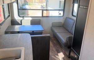 Keystone Hideout 20RDWE — Easy Tow Sleeps 5