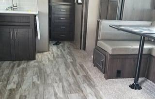 2021 Grand Design Reflection 28BH RV rental photo 3