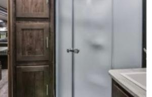 2020 Cruiser Radiance Ultra Lite 32BH