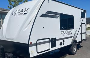 NEW Dutchman Kodiak Cub 175BH (Never rented)