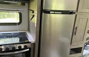 2021 Springdale 285TL RV rental photo 6