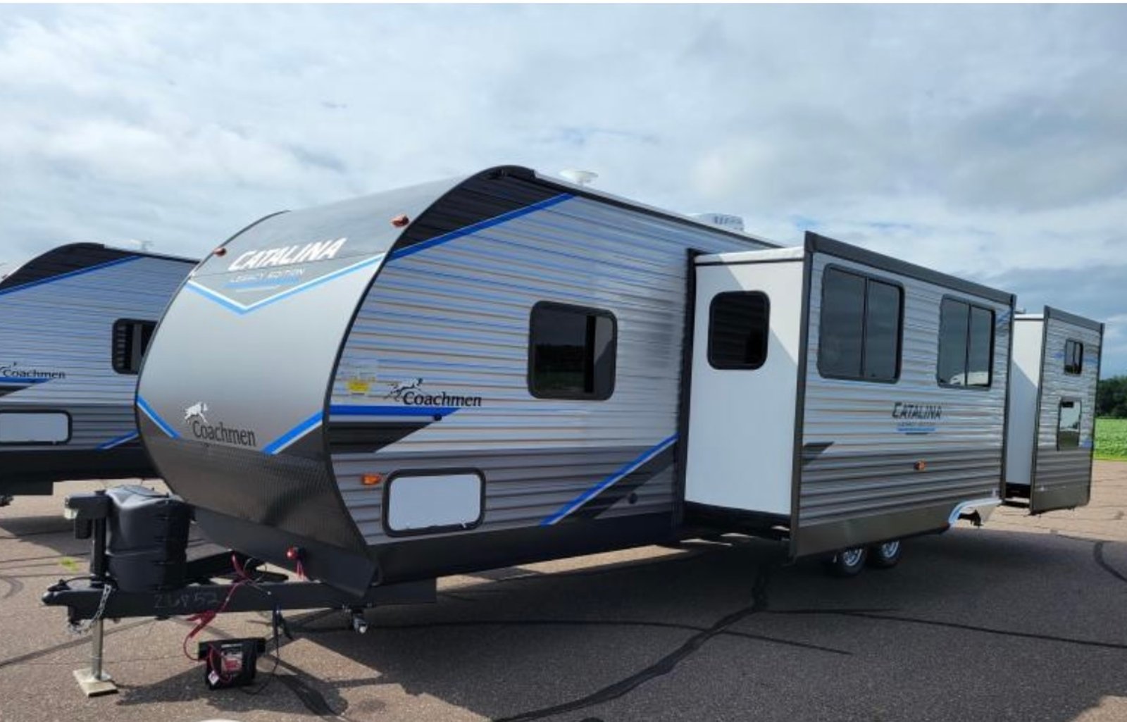 2022 Coachmen Sleeps 10!
