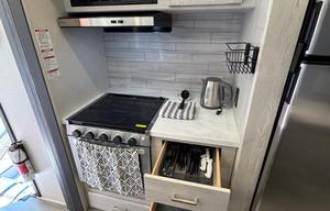 Pet-Friendly-Adventure Ready-22' Keystone Sprinter