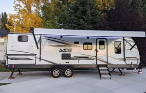 King Bed and Private Quad bunks  2022 Cruiser MPG