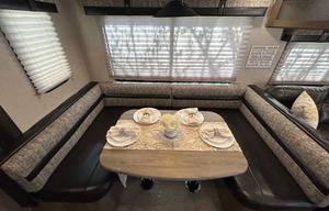 2019 Palomino Puma w Outdoor Kitchen Sleeps 10
