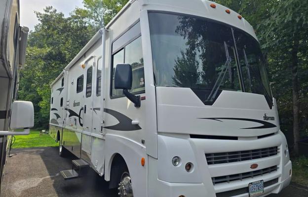 2008 Winnebago Sightseer 35J Bunkbed Model