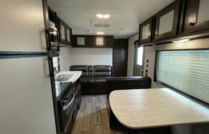 Razor Crest w/Bunk House