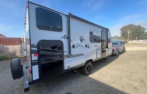 5 starts Rv trailer
