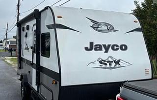 2022 Jayco Jay Flight SLX 8 242BHS RV rental photo 2