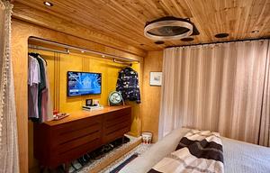 REMODELED, luxury  new interior. DELIVERY ONLY.