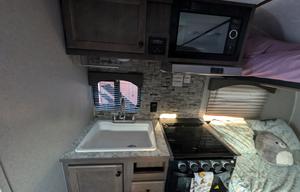 Sun Lite 16BH — Easy-Tow Family Camper, Sleeps 4