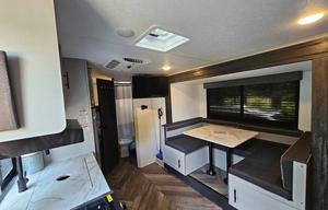 Cute & Clean Camper W/ Sleep Number in Muskegon