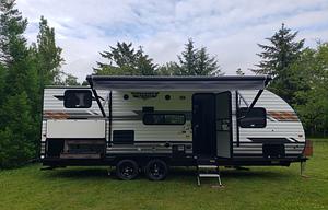 Lala's cozy bunkhouse 2020 Wildwood X-Lite 24'