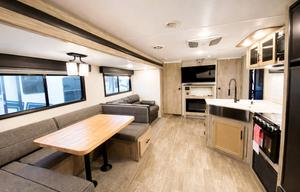 ★ Alpha Churro ★ Sleeps 10 • Private Suite • 2Door