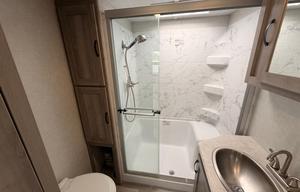 2021 Winnebago Voyager 3134RL RV rental photo 11