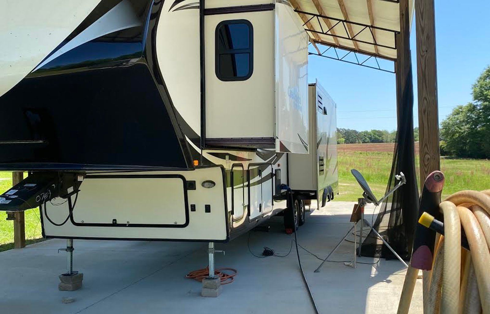 2015 Coachmen RV Brookstone 325RL