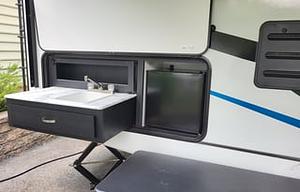 2023 Coachmen RV Freedom Express Ultra Lite 257BHS