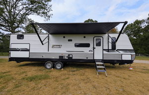 Coleman Lantern | Large Modern Bunkhouse sleeps 9