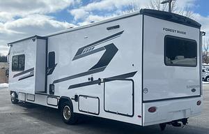 S17 -2027 Sunseeker 3250 Bunkhouse