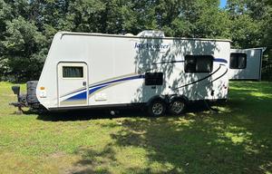 2010 Jayco Jay Feather EXP 213 (Very clean camper)