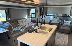 2023 Forest River Salem Platinum 32RETX TT