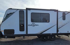 TN Traveler • Easy to Tow • Mini Toy Hauler