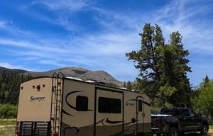 Spacious Bunkhouse - Pet Friendly - Off Grid