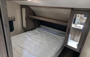 Tracer BUNK HOUSE pet /festival friendly sleeps 9