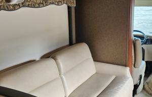 2013 Holiday Rambler Vacationer 32WBD