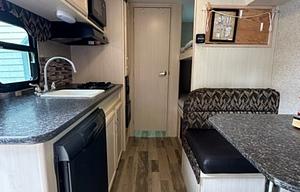 2017 Winnebago Micro Minnie 1700BH