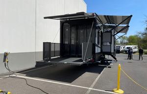 2020 Momentum M-Class 351M RV rental photo 4
