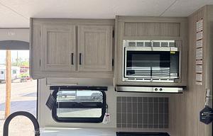 NEW 2026 Coachmen Catalina Legacy Edition 273DBH