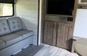 2023 Pioneer BH 270 RV rental photo 4