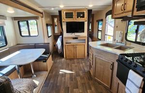 2018 Starcraft Launch Outfitter 24ODK