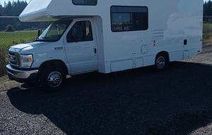 2015 Thor Motor Coach Chateau 24C