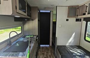 2022 Kodiak Cub 175BH 21 foot Camper