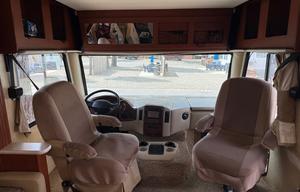 2013 Thor Motor Coach ACE 30 1