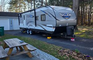 2018 Forest River RV Salem 27DBK RV rental photo 1