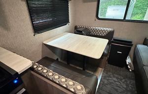 Coleman 202RD sleeps up to 4 people(delivery avl)
