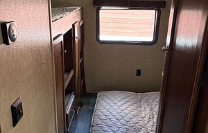 2015 Keystone RV Hideout 31RVDSWE