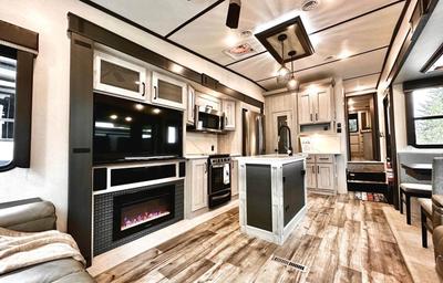 2022 Keystone Montana High Country 295RL