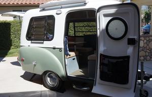 Easy to Tow Vintage Trailer (Happier Camper HC1)
