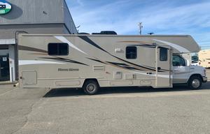 JANE - 2019 Winnebago Minnie Winnie 31K