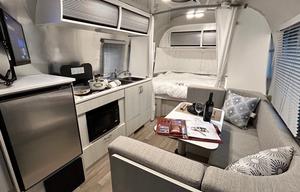 Magnolia 3-AIRSTREAM Bambi Sport 22 *FULLY Loaded*