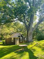Tamarack Lodge & Glamping Resort CT