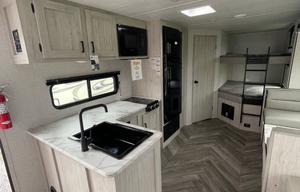 2023 EAST TO WEST Della Terra 255BHLE