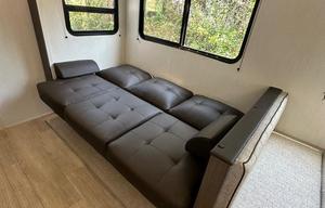 Family-Friendly Prime Time Avenger – Sleeps 8